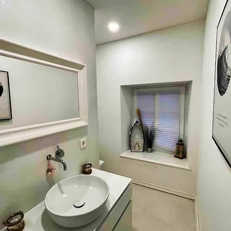 Bruce's Villa *